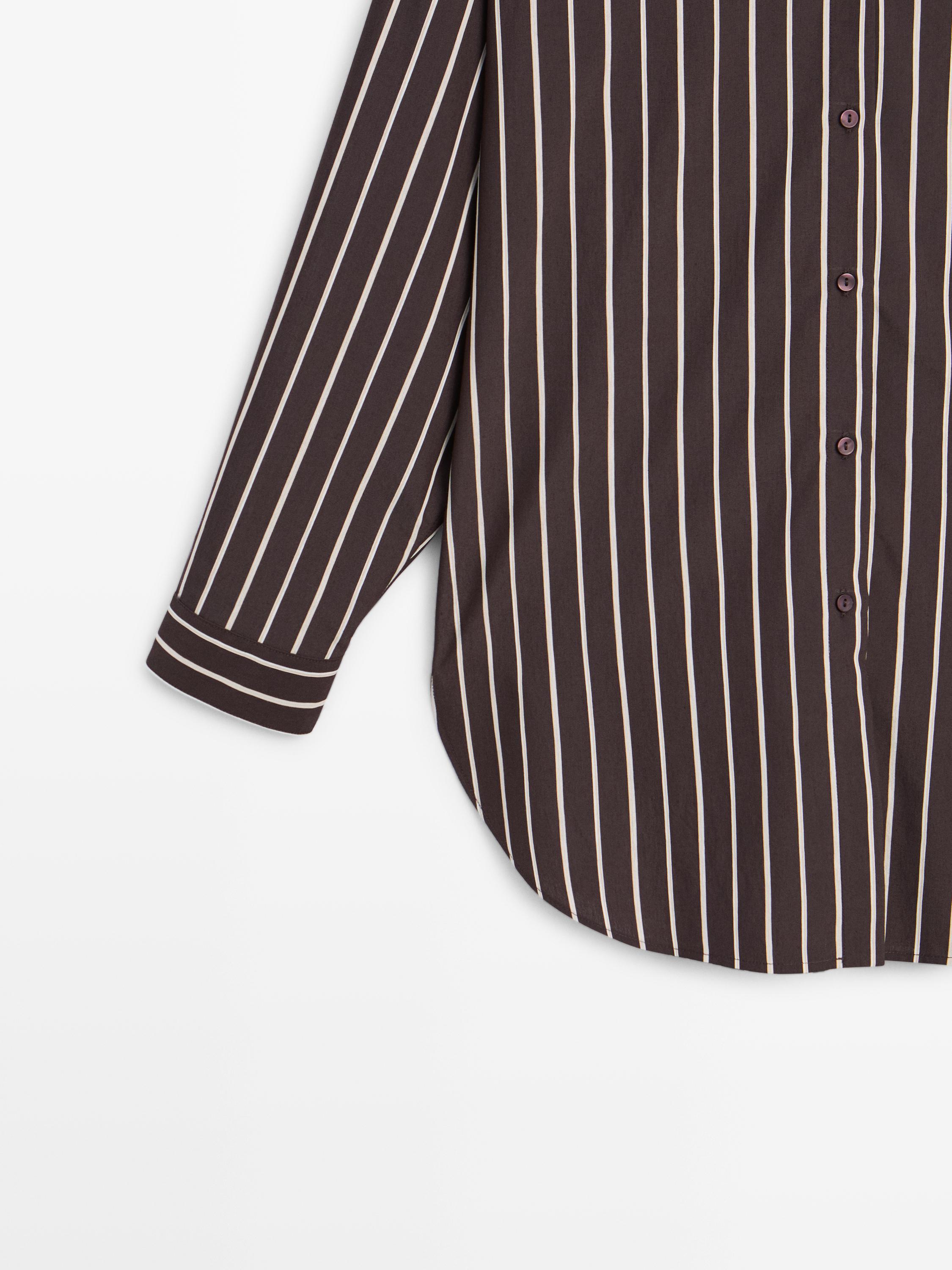Loose-fitting striped shirt